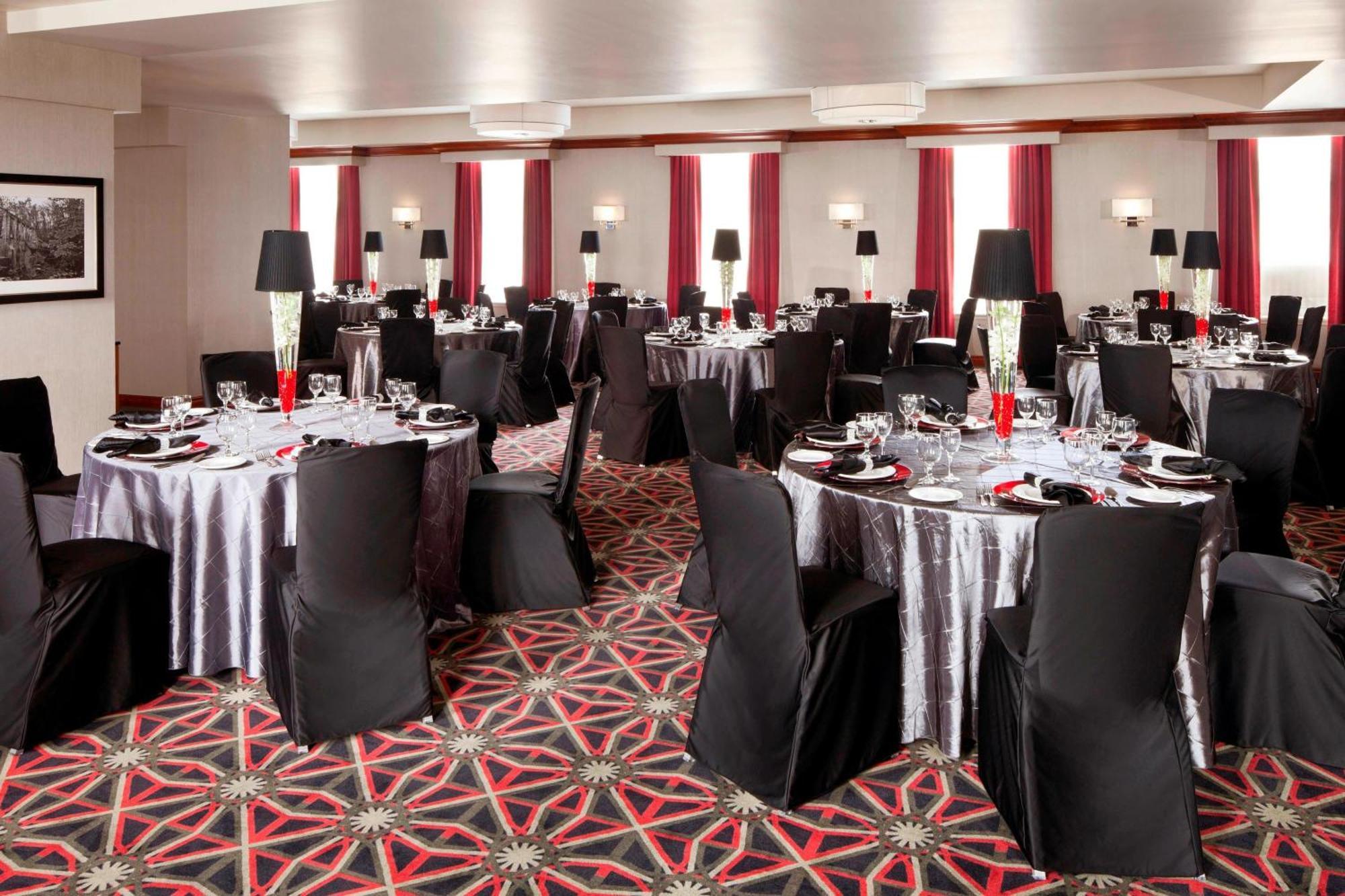 Four Points By Sheraton Hotel & Conference Centre Gatineau-Ottawa Bagian luar foto