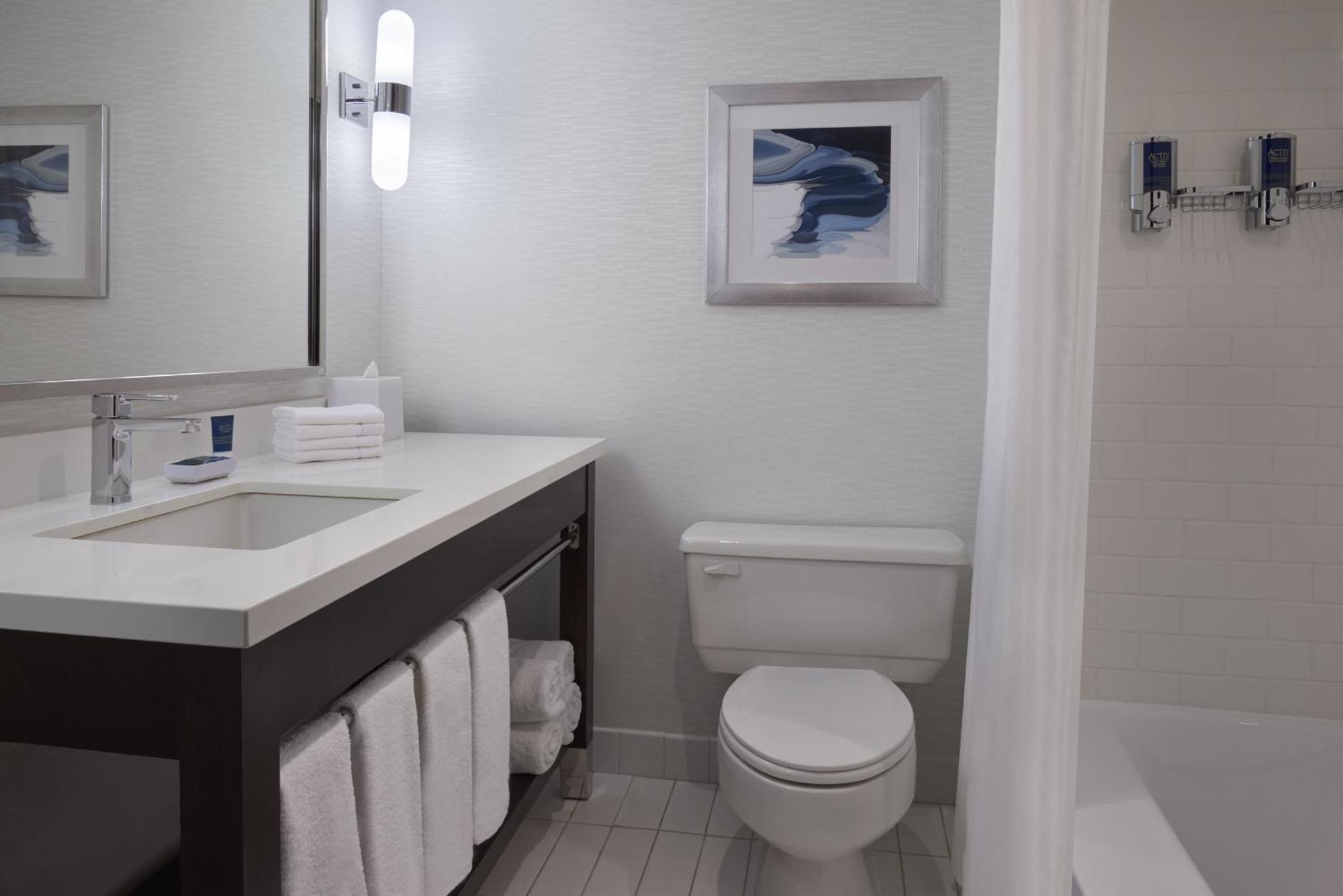 Four Points By Sheraton Hotel & Conference Centre Gatineau-Ottawa Bagian luar foto
